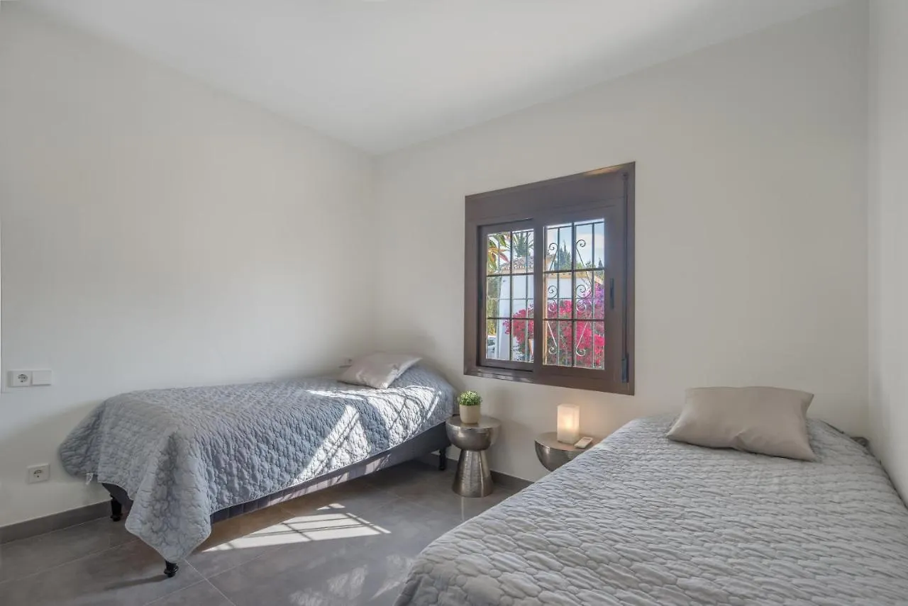 Villa Aldea Blanca Luxury Townhouse Marbella Сasa de vacaciones